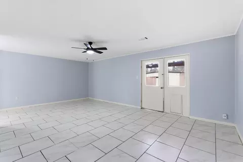 Living - 207 Fairway Dr, Conway, AR 72034 photo 1 of 7