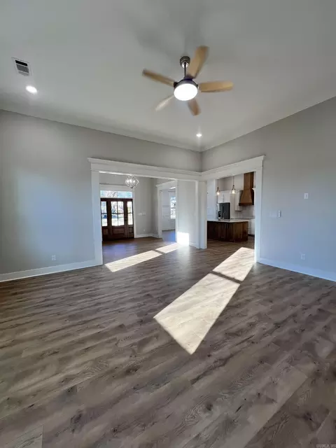 307 E Center Ave, Searcy, AR 72143 photo 8