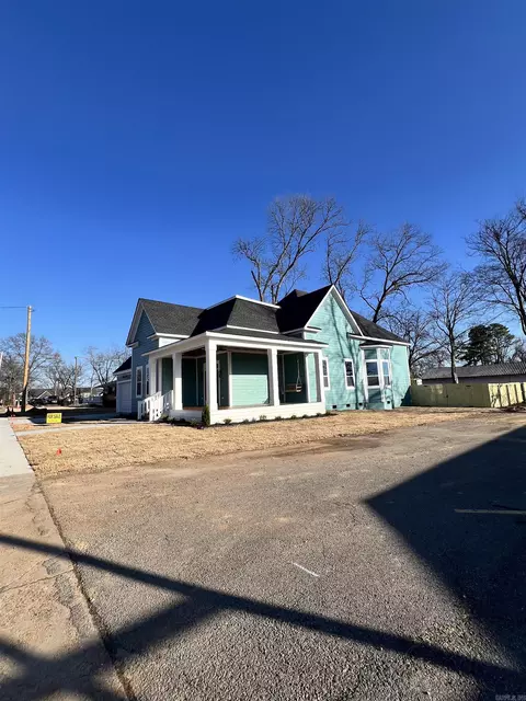 307 E Center Ave, Searcy, AR 72143 photo 3