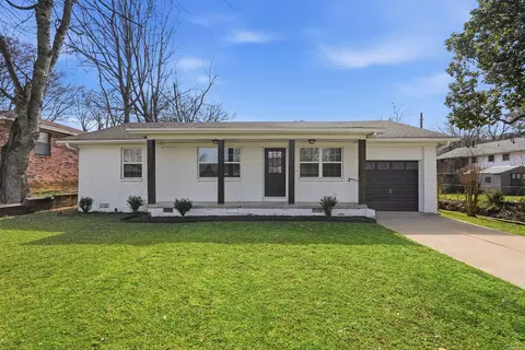 8915 Cloverhill Rd, Little Rock, AR 72205