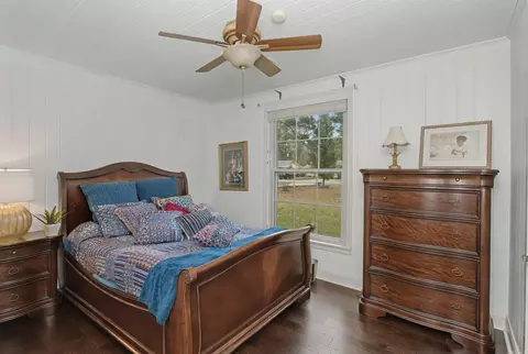 Bedroom - 1605 W 35th Ave, Pine Bluff, AR 71603 photo 2 of 4