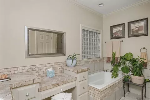 Bath - 1605 W 35th Ave, Pine Bluff, AR 71603 photo 3 of 4