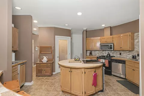Kitchen - 1605 W 35th Ave, Pine Bluff, AR 71603 photo 1 of 4