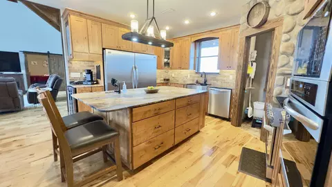 Kitchen - 95 Firethorne Ln, Melbourne, AR 72556 photo 3 of 4