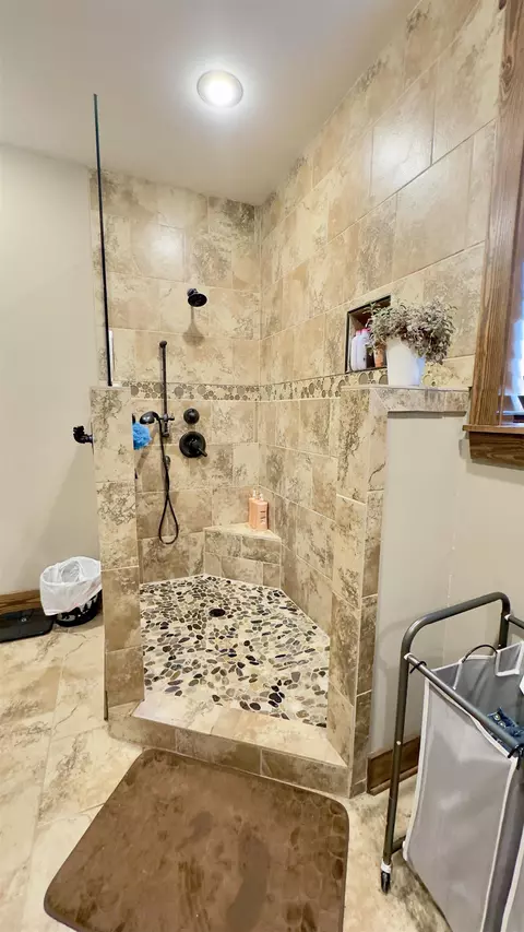 Bath - 95 Firethorne Ln, Melbourne, AR 72556 photo 4 of 5