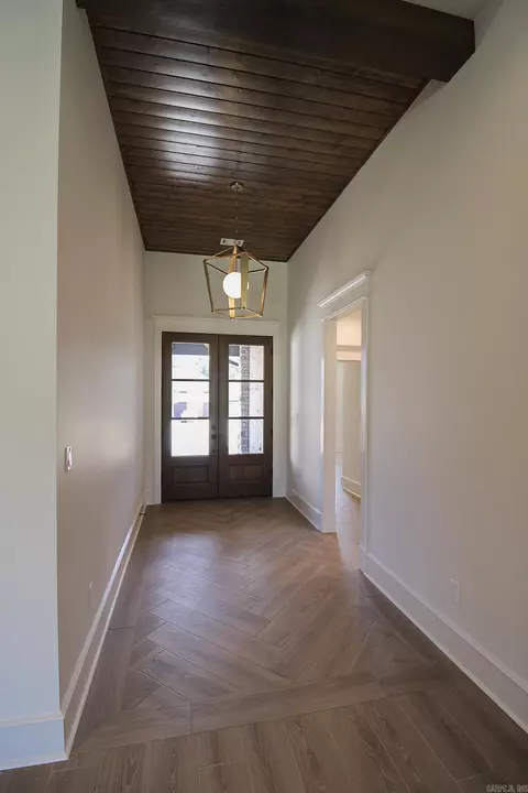 Entry Way - 1635 Dolphin Dr, Conway, AR 72034 photo 2 of 6