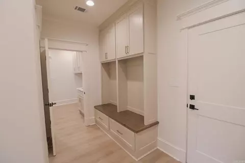 Entry Way - 1635 Dolphin Dr, Conway, AR 72034 photo 3 of 6