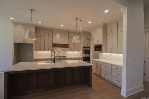 Kitchen - 1635 Dolphin Dr, Conway, AR 72034 photo 1 of 3