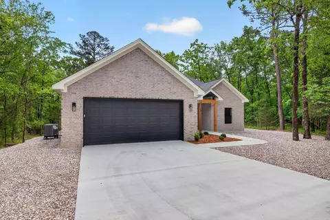 24 San Juan Ln, Hot Springs Village, AR 71909