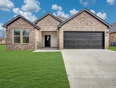 704 Riley Ln, Maumelle, AR 72113