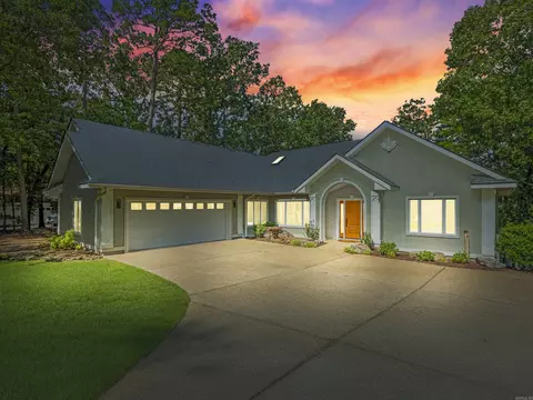 11 Realeza Ct, Hot Springs Village, AR 71909