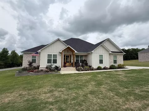 1 Avrey Ln, Greenbrier, AR 72058