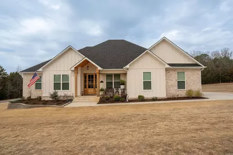 1 Avrey Ln, Greenbrier, AR 72058