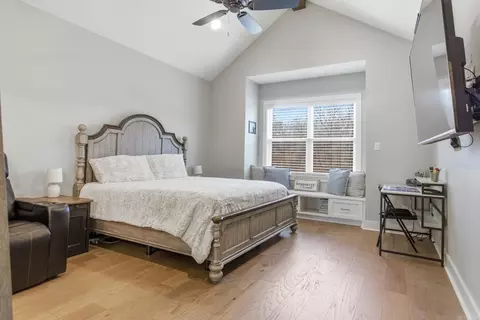 Bedroom - 877 Belle Grove Loop, Benton, AR 72019 photo 2 of 8