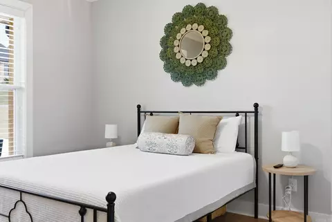 Bedroom - 877 Belle Grove Loop, Benton, AR 72019 photo 7 of 8