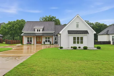 Exterior - 877 Belle Grove Loop, Benton, AR 72019 photo 2 of 6