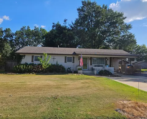 2600 Hollywood St, Newport, AR 72112