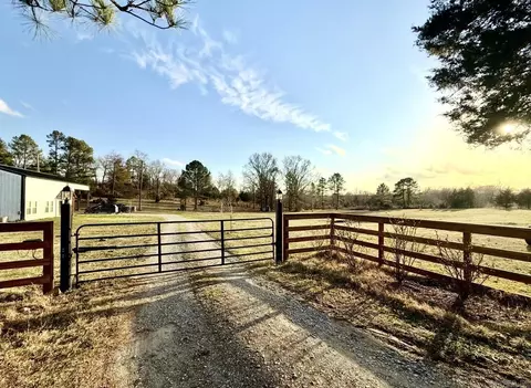 143 Pilcher, Malvern, AR 72104 photo 2