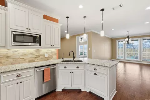 Kitchen - 2960 Craighead Cir, Conway, AR 72034 photo 4 of 6