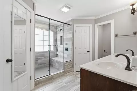 Bath - 2960 Craighead Cir, Conway, AR 72034 photo 4 of 7