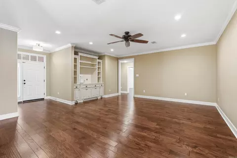 Living - 2960 Craighead Cir, Conway, AR 72034 photo 2 of 11