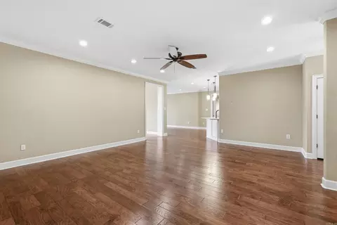 Living - 2960 Craighead Cir, Conway, AR 72034 photo 4 of 11