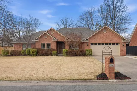 Exterior - 2960 Craighead Cir, Conway, AR 72034 photo 2 of 6
