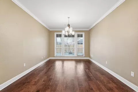 Living - 2960 Craighead Cir, Conway, AR 72034 photo 9 of 11