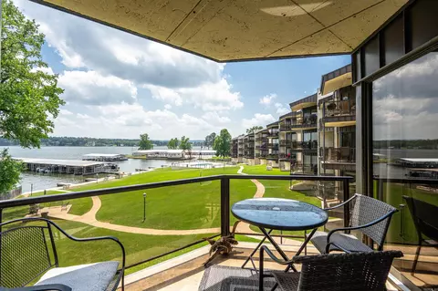 270 Lake Hamilton Dr #E7, Hot Springs, AR 71913