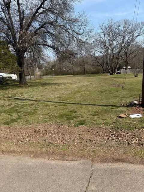 10 Th St, Heber Springs, AR 72543