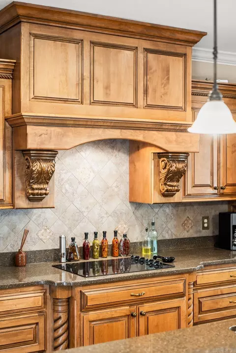 Kitchen - 21619 Twin Bluff Loop, Roland, AR 72135 photo 5 of 7