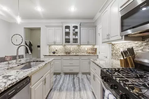 Kitchen - 3107 Johnswood Village Dr, Bryant, AR 72022 photo 3 of 4