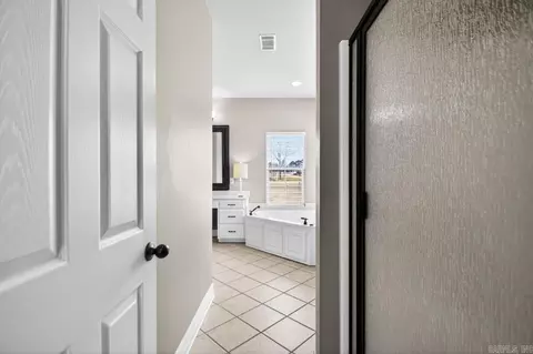 Entry Way - 22211 N Kaufman Rd, Hensley, AR 72065 photo 2 of 2
