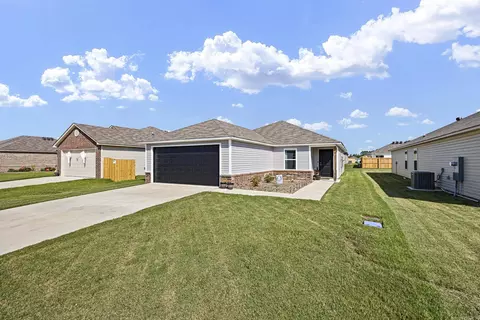 8 Candlelight Dr, Conway, AR 72032 photo 1