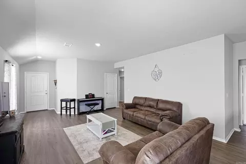 8 Candlelight Dr, Conway, AR 72032 photo 6