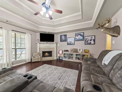 Living - 1815 Milburn Dr, Benton, AR 72015 photo 1 of 2
