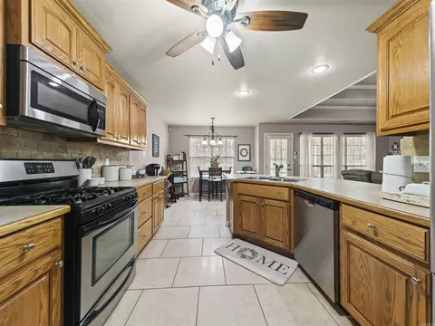 Kitchen - 1815 Milburn Dr, Benton, AR 72015 photo 1 of 4