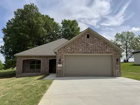 2005 N 8 12 St, Paragould, AR 72450