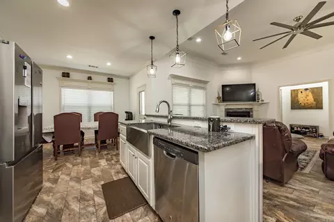 Kitchen - 761 Mango Loop, Austin, AR 72007 photo 5 of 5