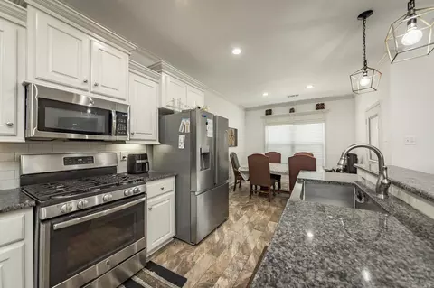 Kitchen - 761 Mango Loop, Austin, AR 72007 photo 3 of 5