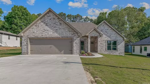 2011 Wildrose, Paragould, AR 72450