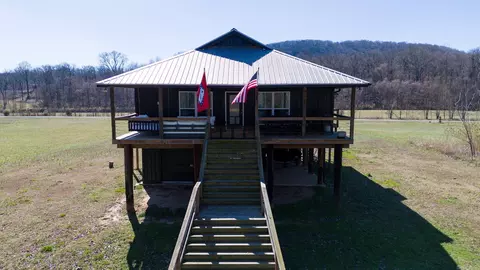 108 Upper Yorktown Dr, Locust Grove, AR 72550