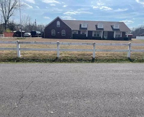 6017 Rockport Dr, Ozark, AR 72949