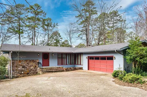 8 Alamito Ln, Hot Springs Village, AR 71909