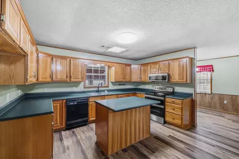 Kitchen - 50 Rosewood Dr, Beebe, AR 72012 photo 3 of 3