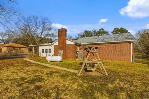 Exterior - 50 Rosewood Dr, Beebe, AR 72012 photo 6 of 9