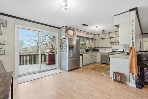 Kitchen - 6 North Dr, Conway, AR 72034 photo 1 of 5
