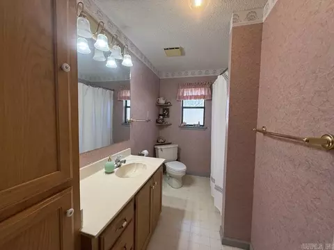 Bath - 3960 Hwy 5, Benton, AR 72019 photo 1 of 8