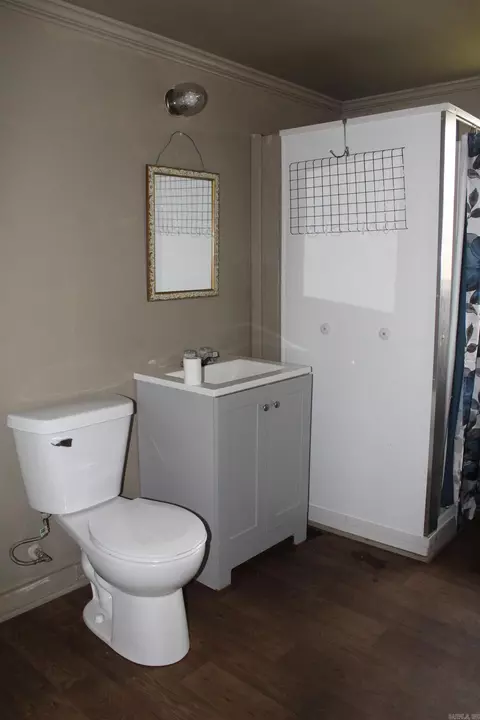 Bath - 400 Canaan Rd, Marshall, AR 72650 photo 1 of 3