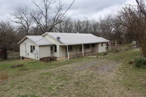 Exterior - 400 Canaan Rd, Marshall, AR 72650 photo 3 of 4